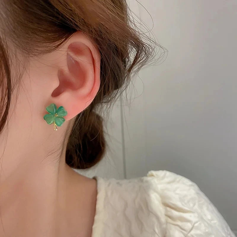 Fashion Korean Style Green Heart Clover Stud Earrings for Women Temperament Girls Jewelry for Lady
