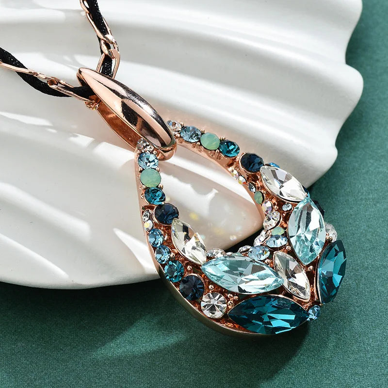 Vintage Baroque Crystal Water Drop Pendant Long Necklace Women Sweater Leather Metal Horsewhip Chain New Jewelry