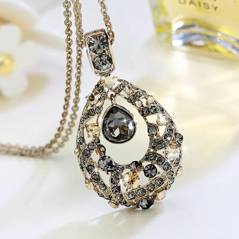 Vinatge Crystal Water Drop Sweater Long Necklaces for Women New Trendy Korean Fashion Clothes Pendant Geometric Jewelry